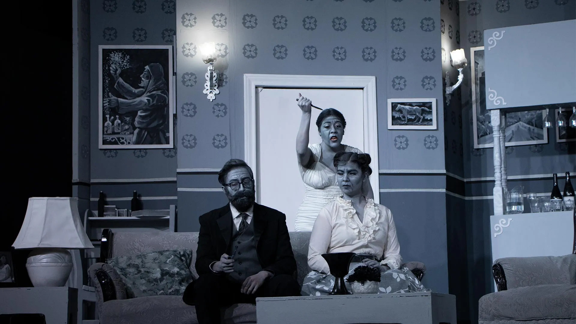 Alumnos de la compañía de teatro del Tec campus Chihuahua realizaron el montaje de la obra Muerte por causa fatal