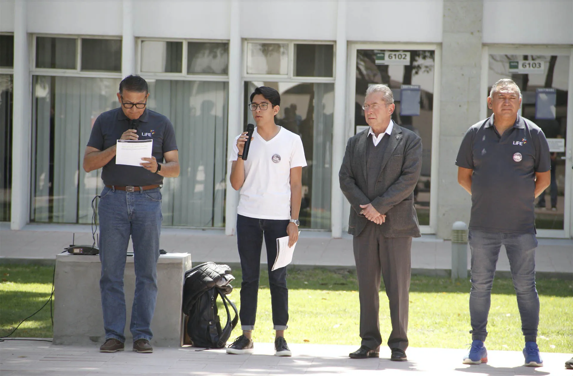 Un minuto de silencio por las víctimas de la violencia de género 