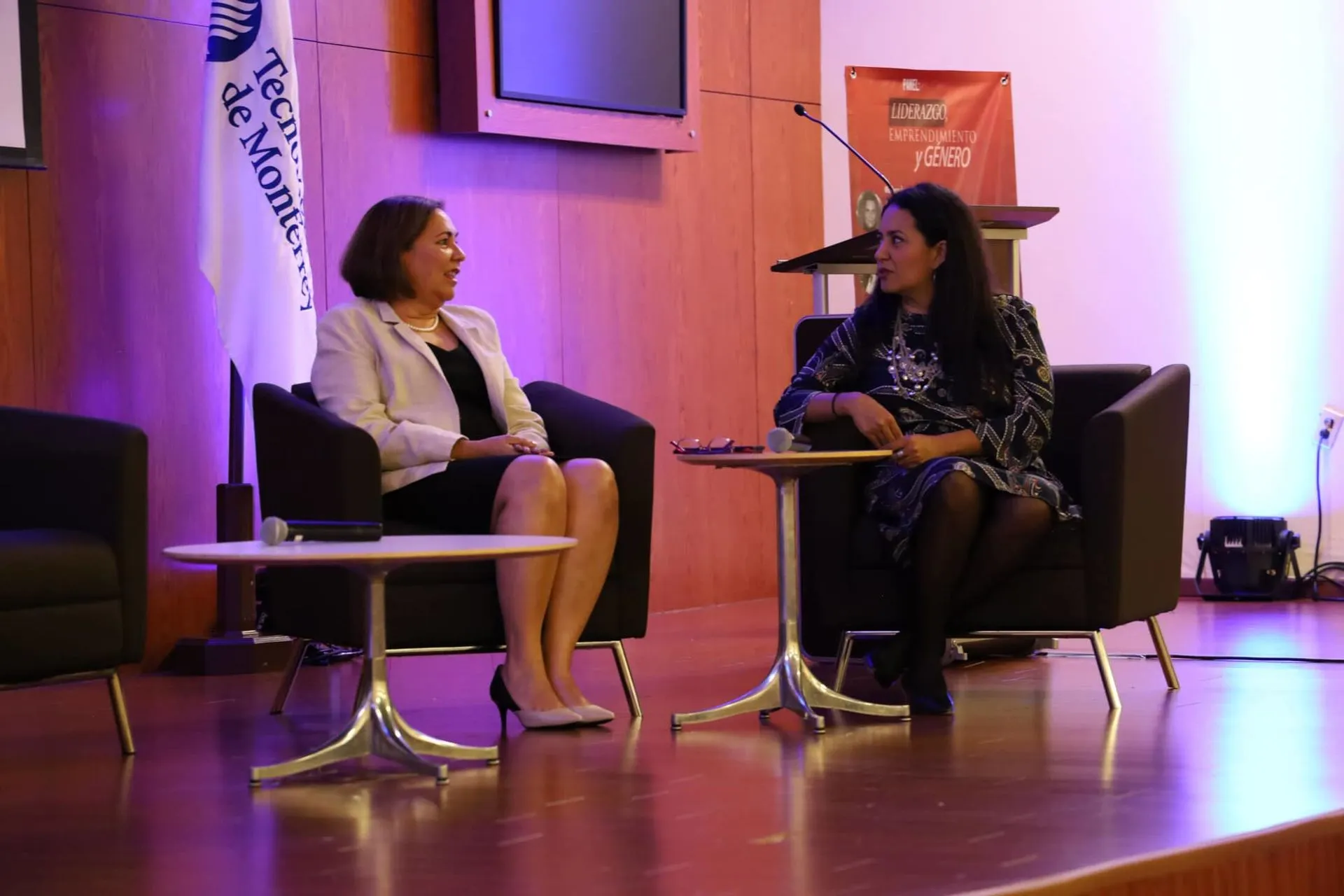 Panel sobre el libro Liderazgo, Emprendimiento y Género por autores del Tec