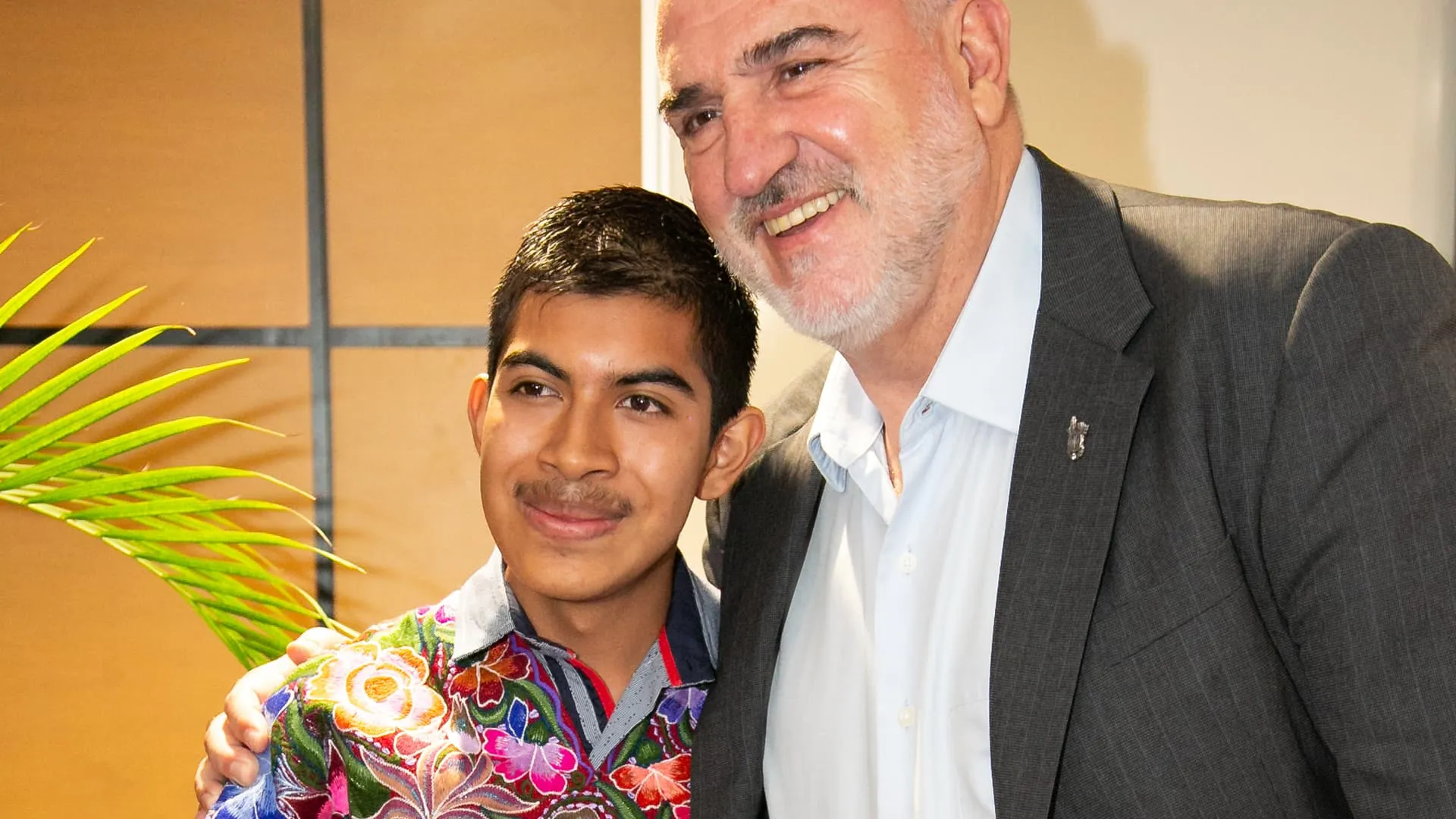 Ángel Solís Líder del Mañana 5a Generación