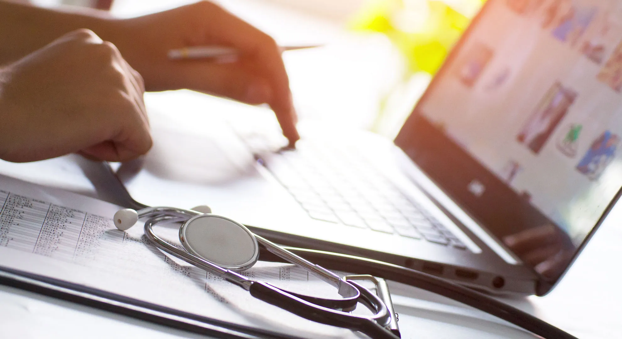 Estudiantes y especialistas del área médica pueden tomar el curso en línea.