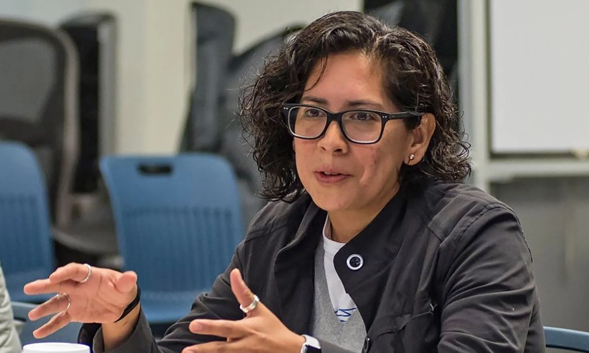 Cristina Bringas, EXATEC y maestra del Tecnológico de Monterrey campus Querétaro, ha sido galardonada con el premio “Mujer Tec” dentro de la categoría de Arte y Cultura.