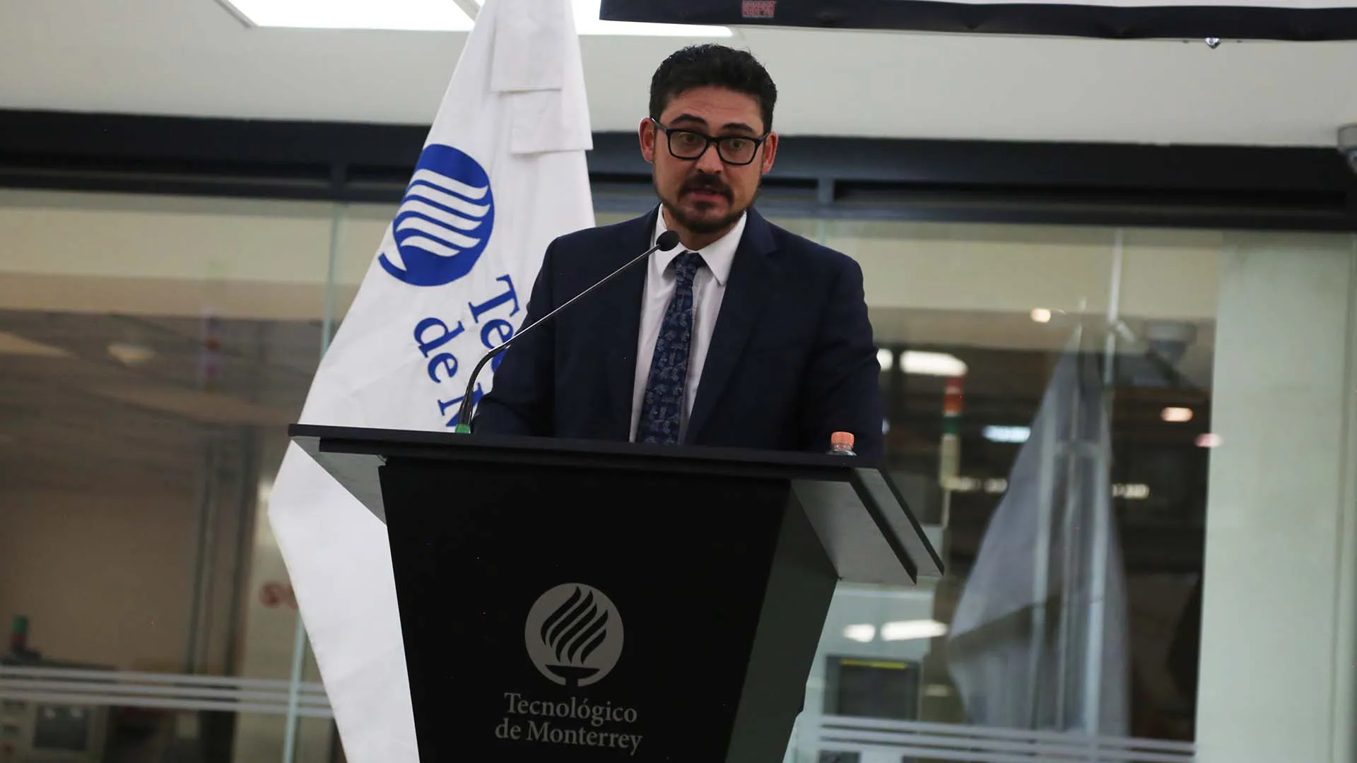 Titular de la SEDATU y egresado del Tec en charla con estudiantes