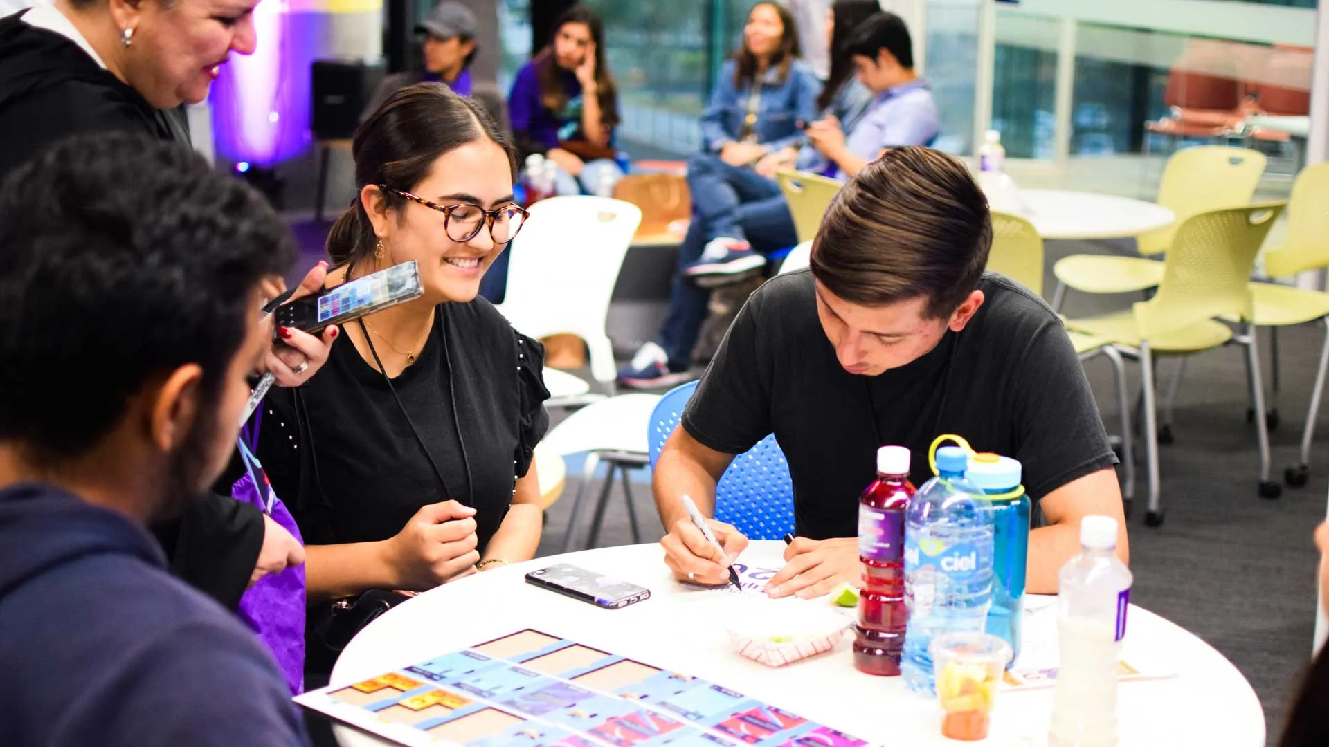 zacatecanos-participan-en-taller-de-negocios