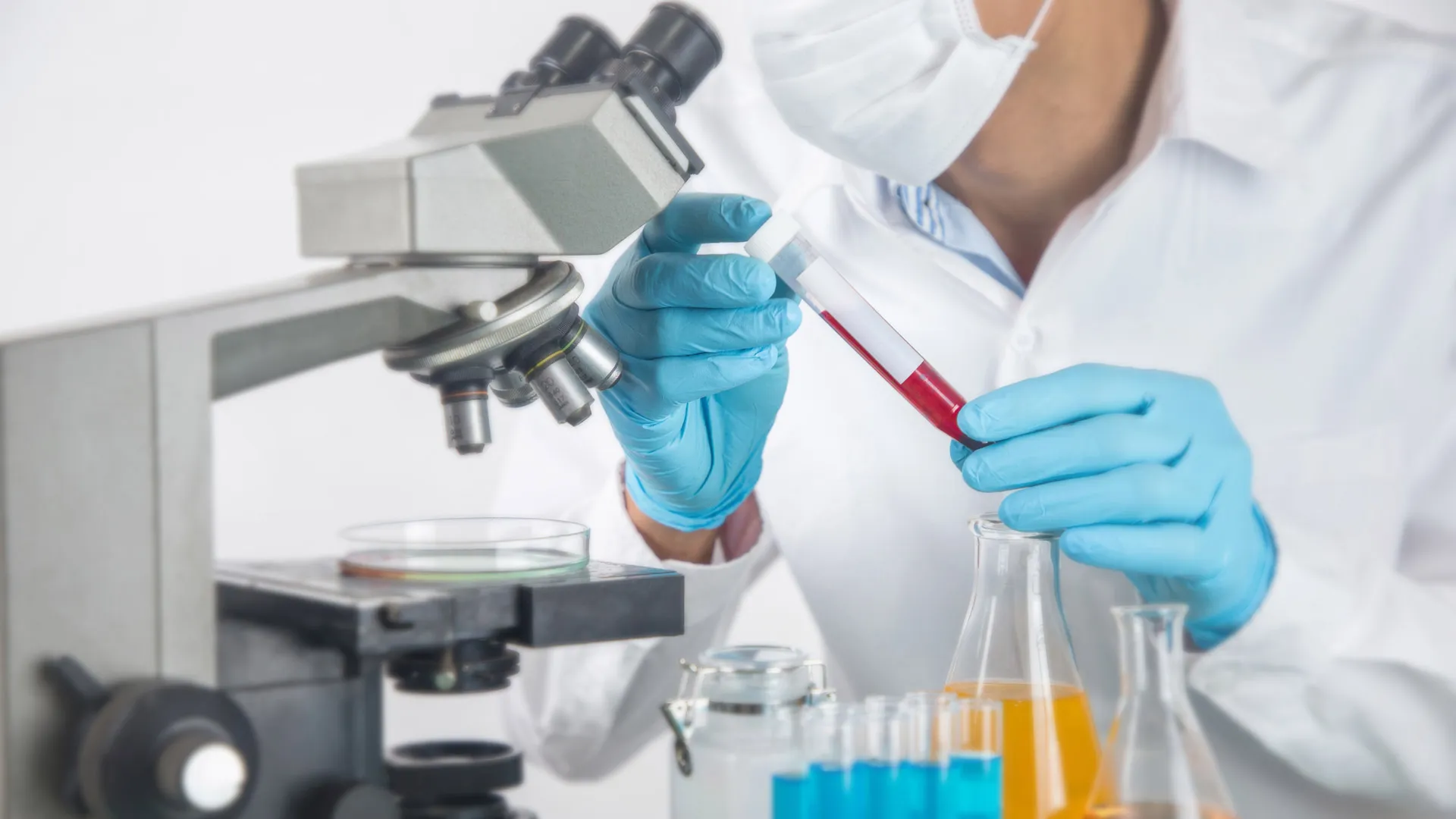 4 tratamientos experimentales de TecSalud vs. COVID-19 (videonota)