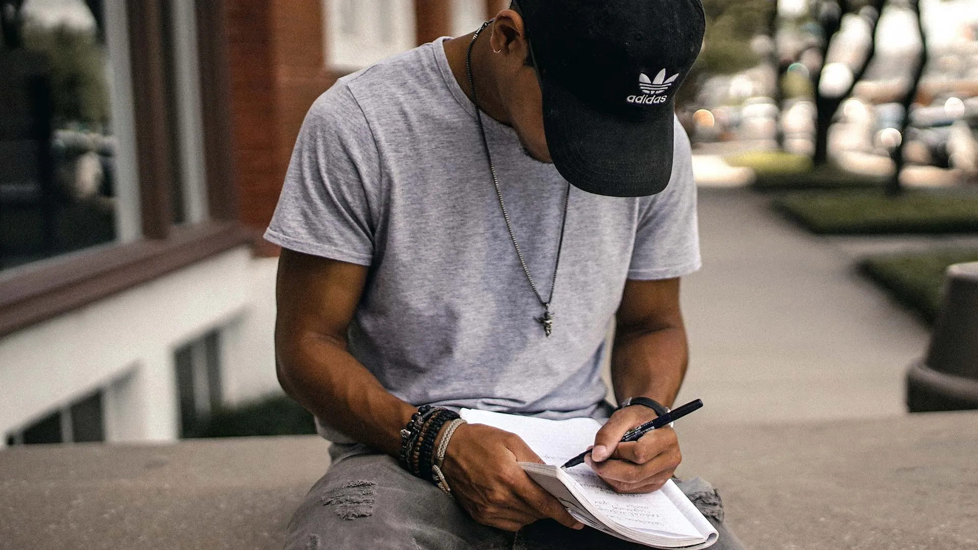 psicologo-recomienda-escribir-un-diario-en-cuarentena