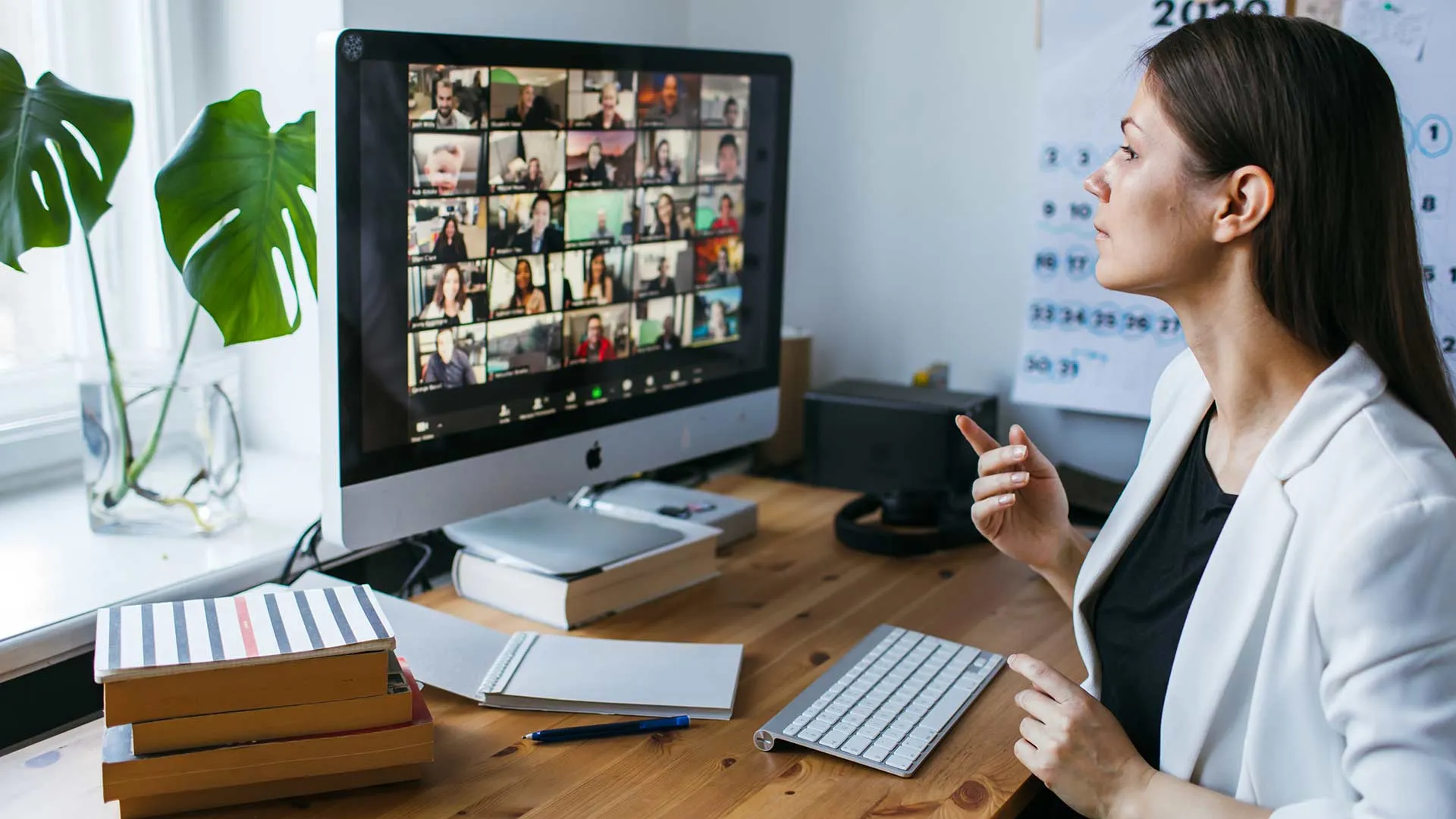 Los participantes estarán en salones virtuales con un máximo de 30 personas.