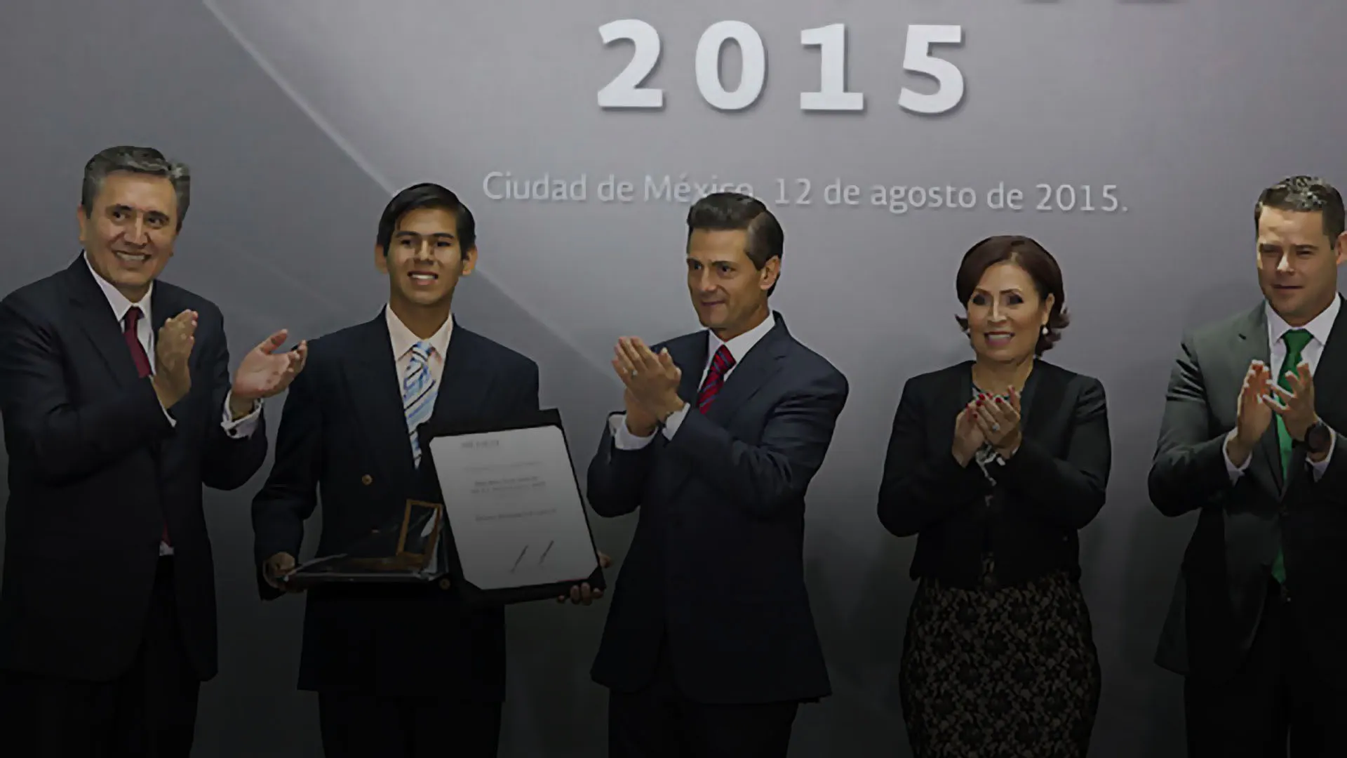 LLíder del Mañana David Ramírez Premio Nacional de la Juventud 2015