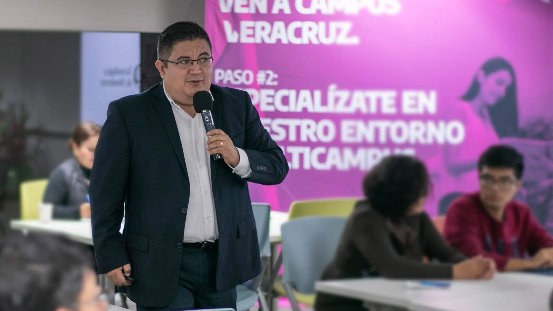 El profesor Edgar Reyes lleva más de 14 años en el Tec