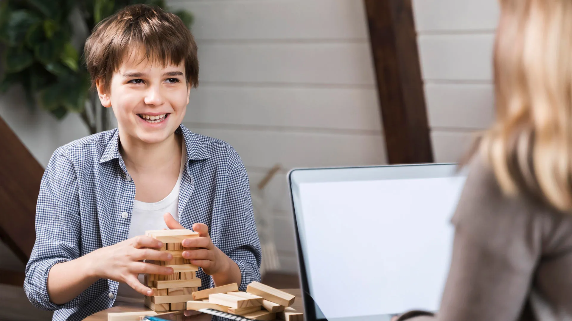 El arte de acompañar a nuestros hijos; experto Tec te dice cómo