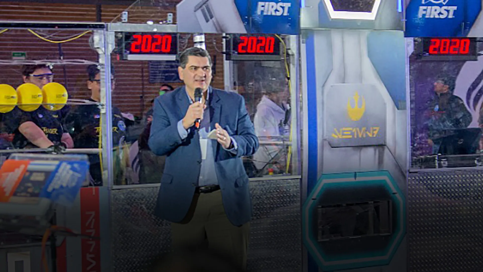 David Garza, rector y nuevo presidente del Tec brindando un mensaje