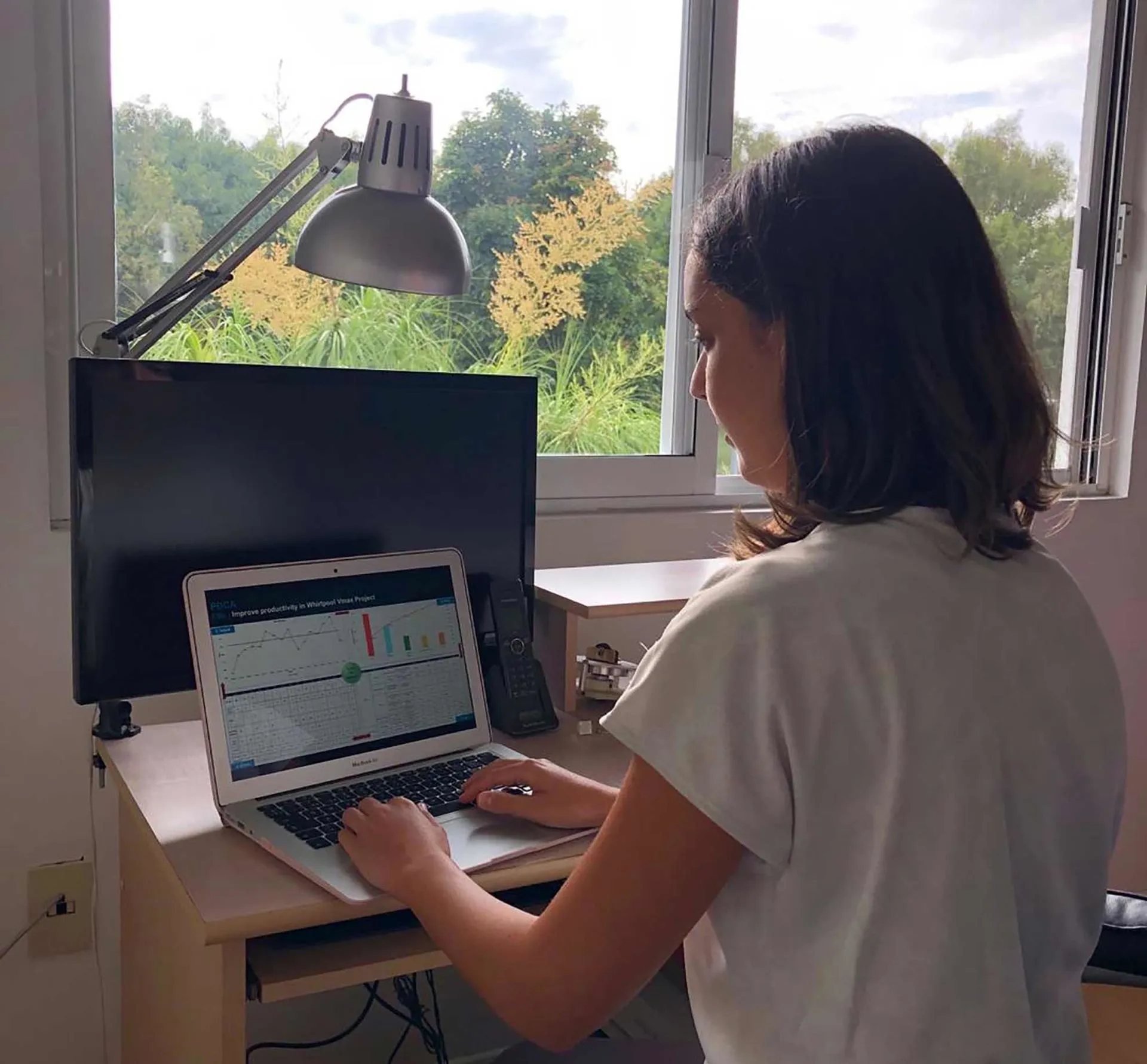 Ivana Marchina egresada Ingenieria Industrial reconocida por ANFEI