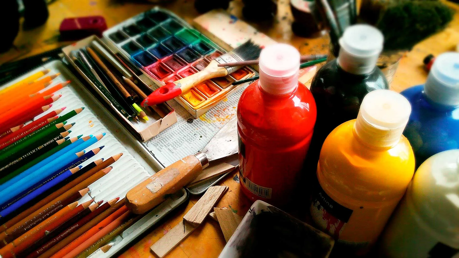 ¡Manos a la obra! Consejos para ser un artista plástico desde casa