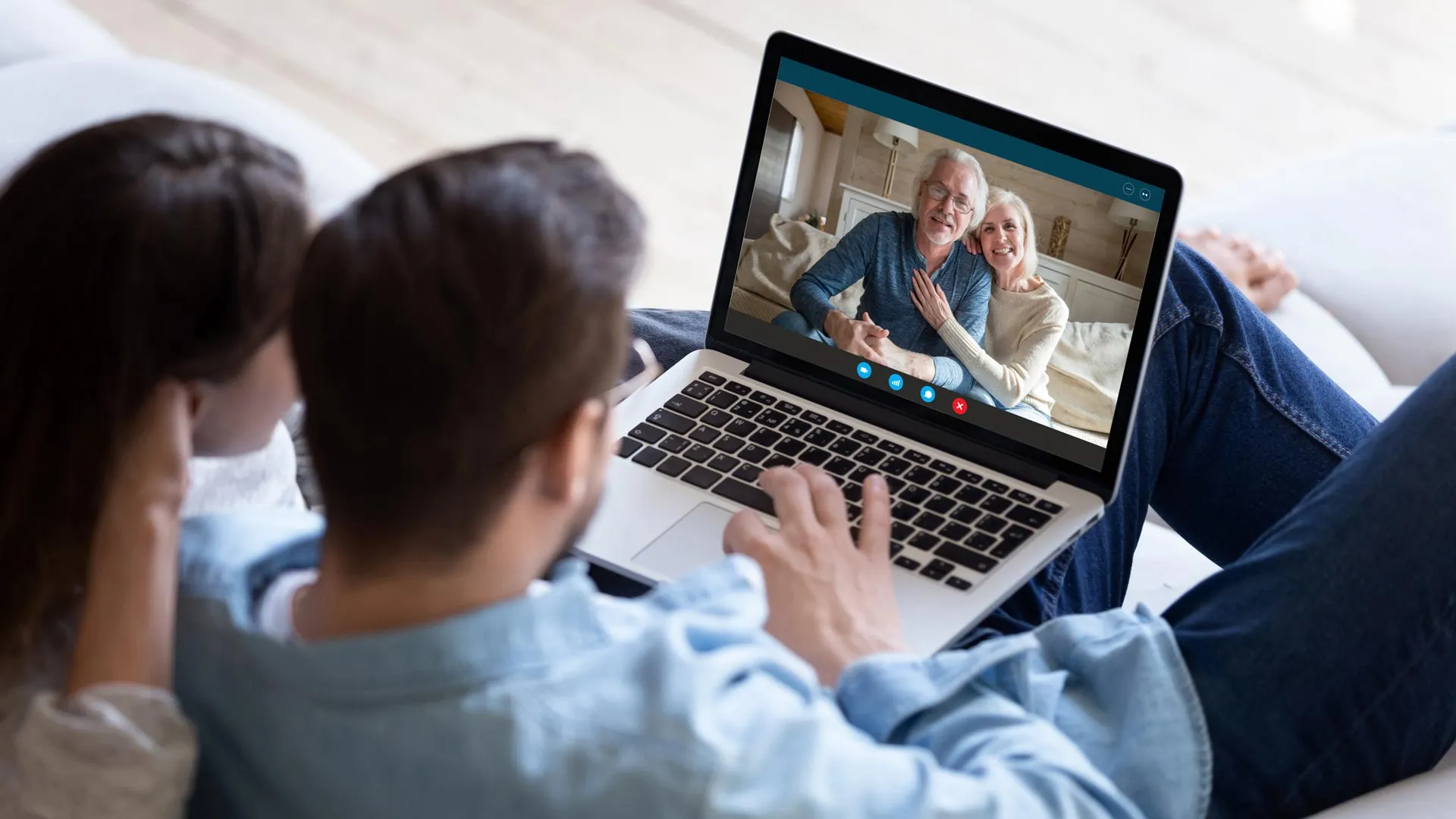 ¿Cómo manejar mis relaciones durante cuarentena? Experta Tec responde