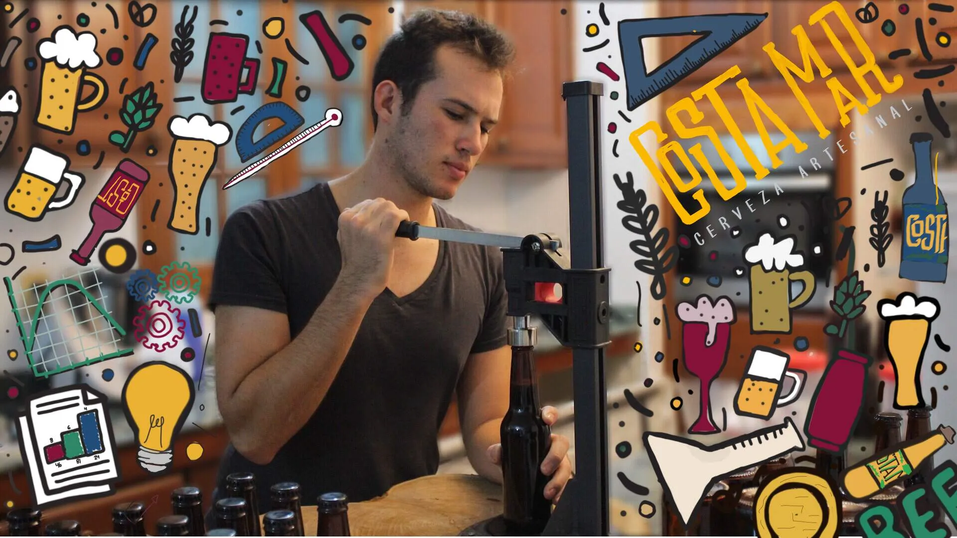 Miguel embotellando cerveza artesanal marca Costamar.