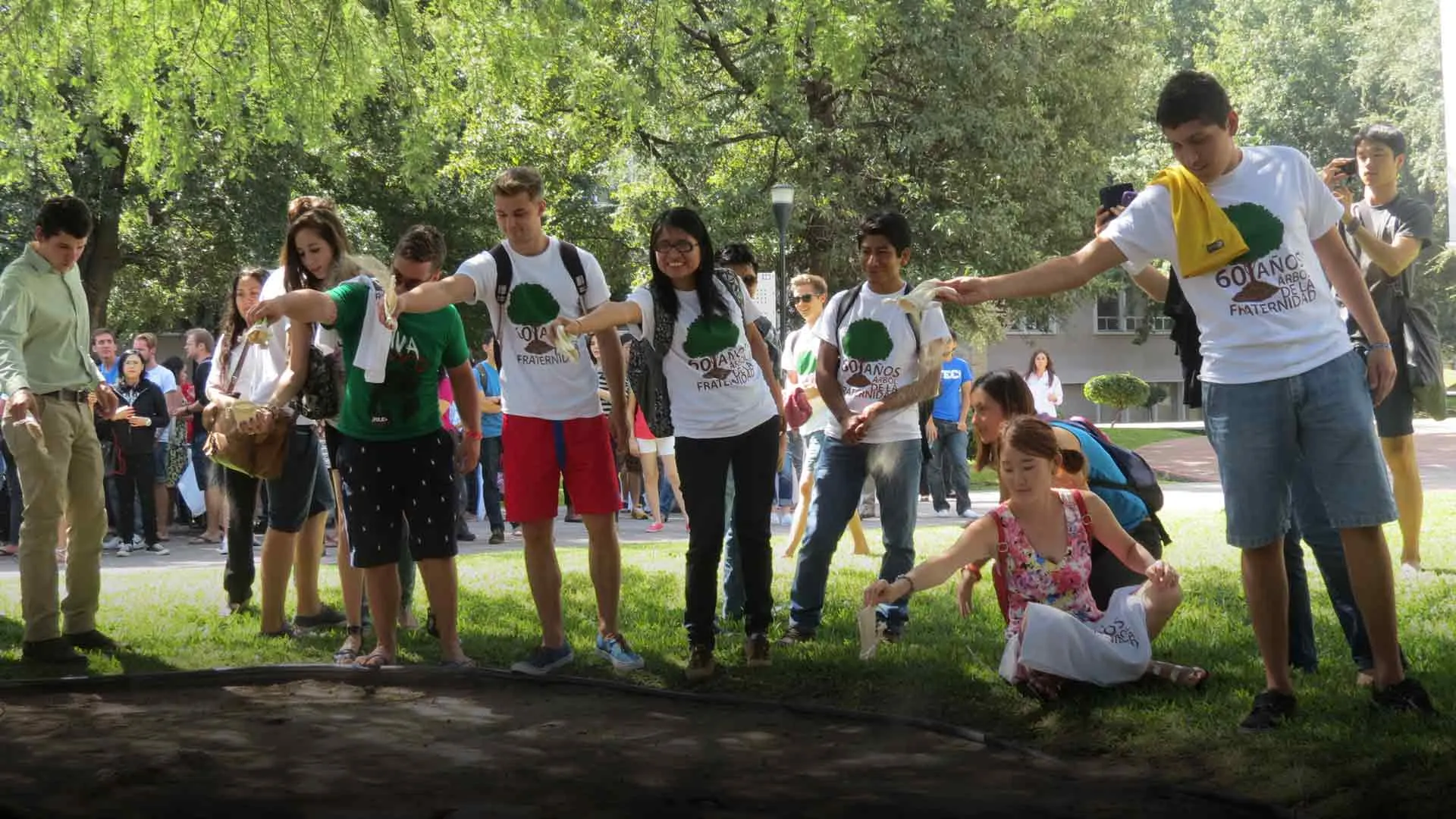 Árbol de la Fraternidad: símbolo de unión en campus Monterrey