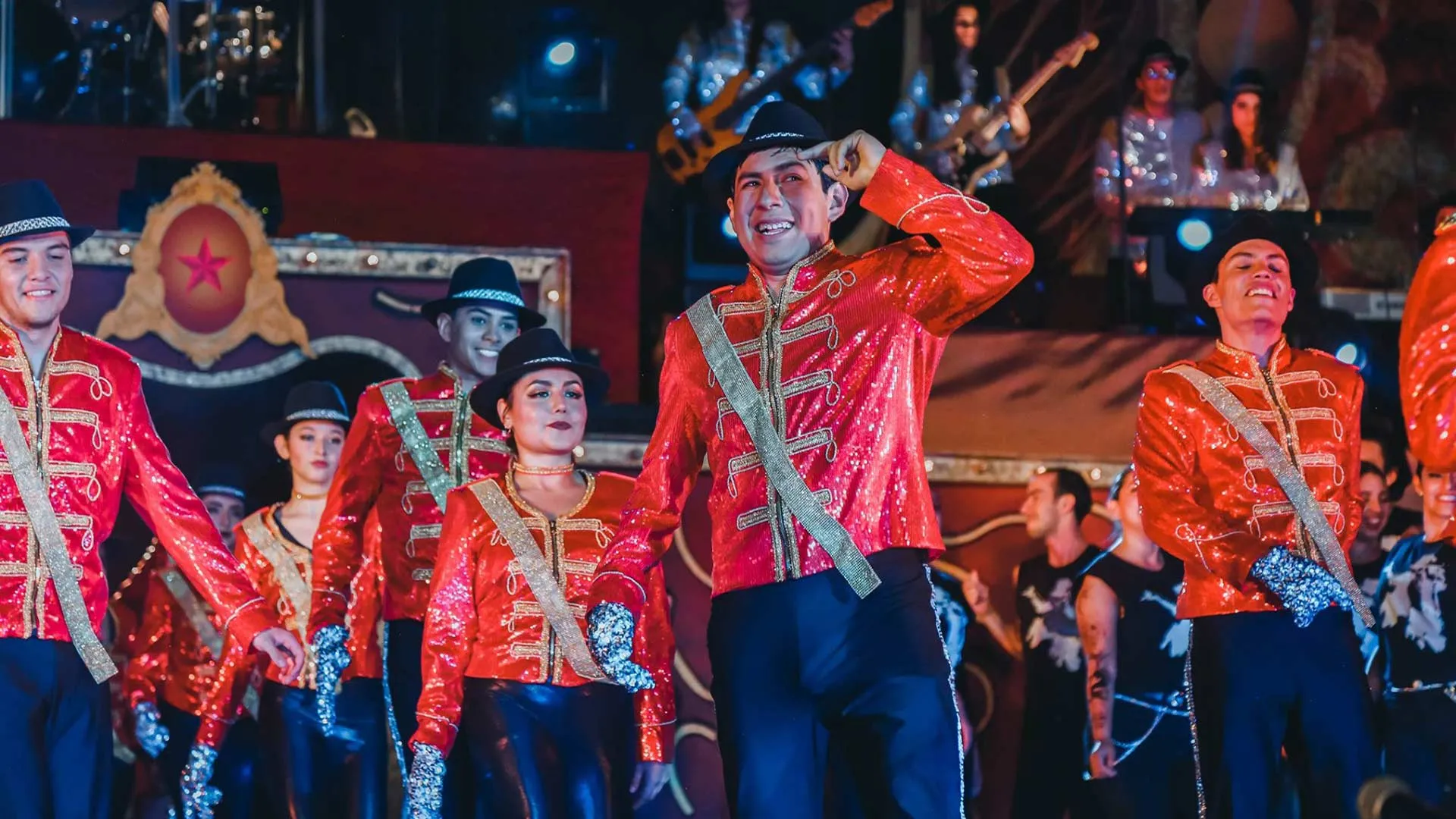 Estudiante del tec en presentación de danza y baile