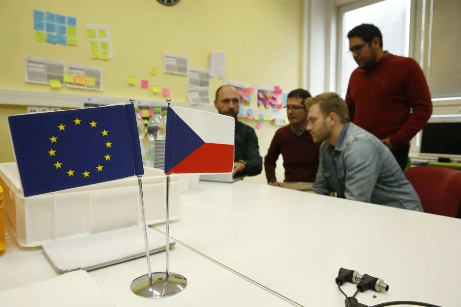 Implementa aprendizaje tecno-creativo en República Checa profesor del Tec Guadalajara