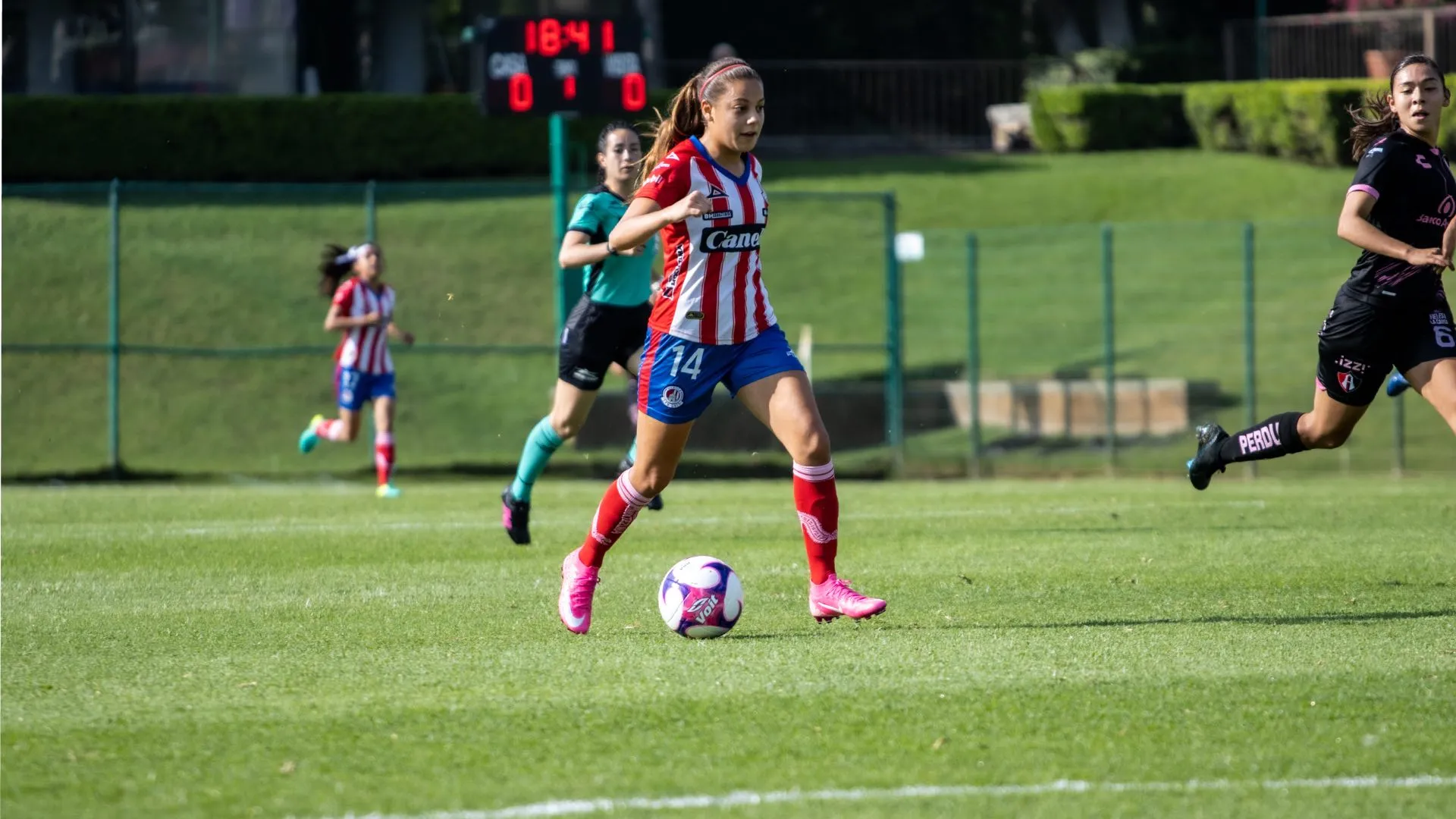 Isa Kasis, jugadora profesional del Atlético de San Luis seleccionada Nacional sub-20