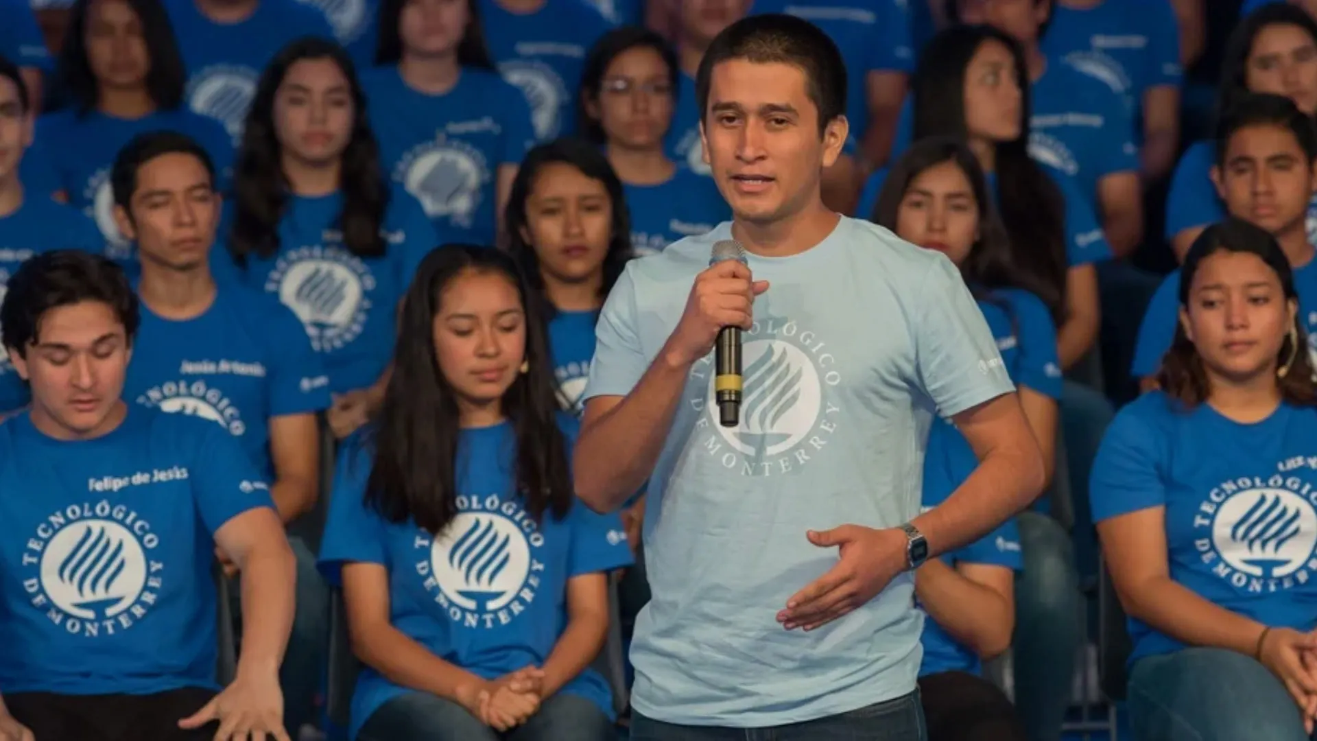 Oliver Santos, EXATEC y líder del mañana del Tec campus Cuernavaca, da tips sobre como aprovechar la universidad 