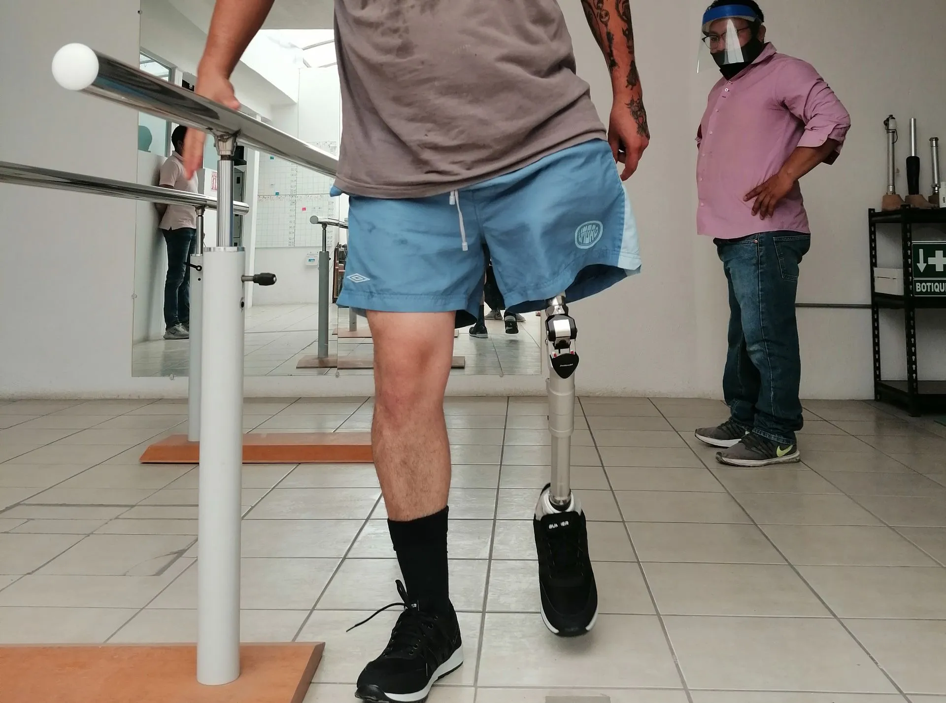 Gobierno del Estado de Jalisco dona más de un millón para prótesis de bajo costo creadas por el Tec