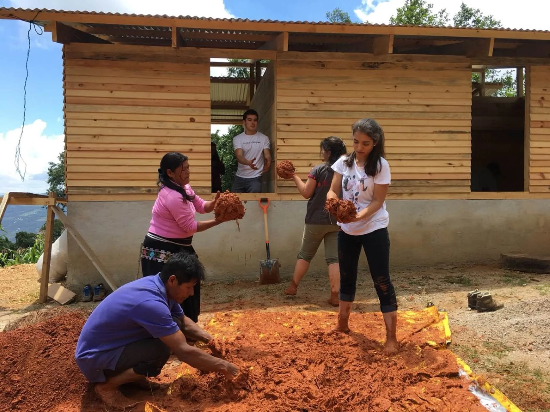 Señalan retos del emprendedor social en AL