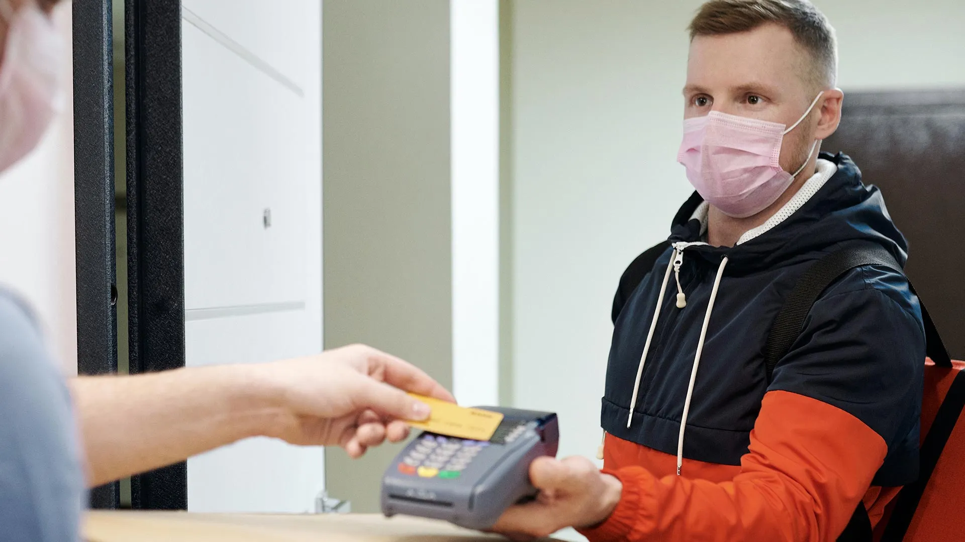 ¡Alto! a clonación de tarjetas y contagios COVID con proyectos Tec