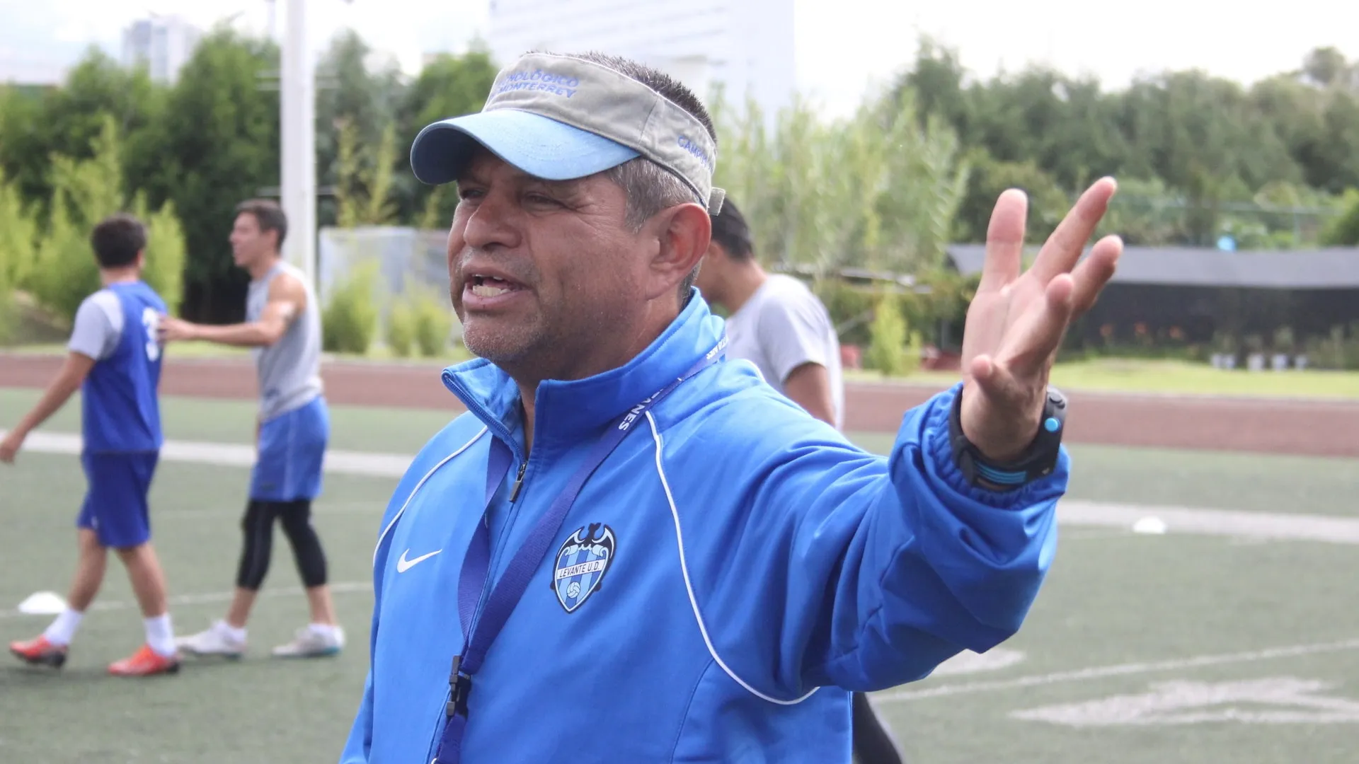 Paul Moreno tuvo una destacada carrera como futbolista profesional.
