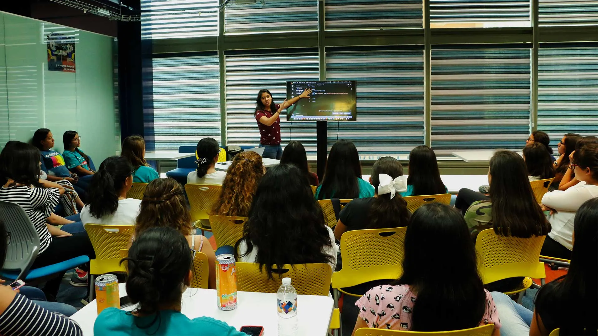 Niñas de 13 y 17 años formaron parte del programa Patrones Hermosos. 
