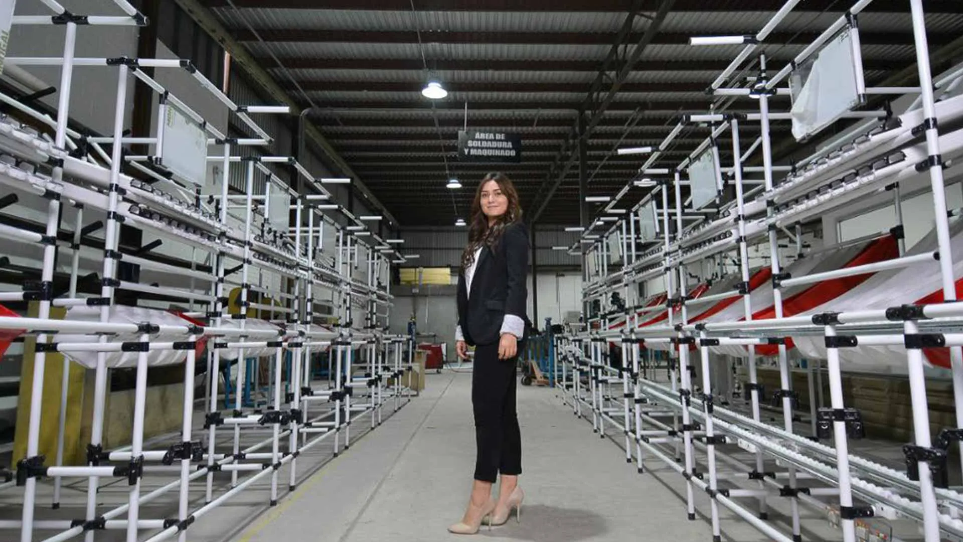 Zoé Díaz dentro de su empresa.