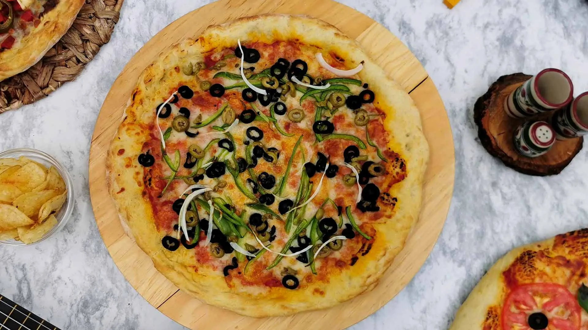 Pizza, restaurantes nocturnos