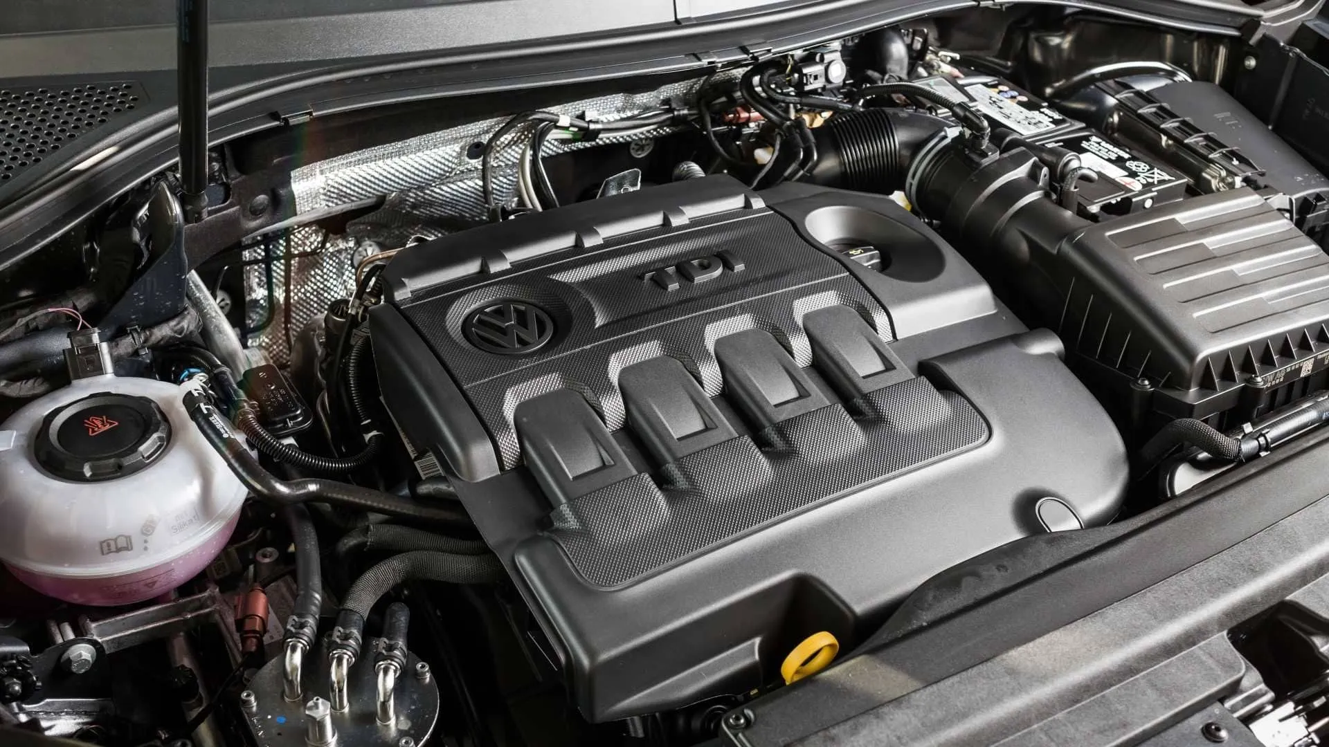 El ingenio y la pasión por los autos unen a Volkswagen y a Tec de Monterrey.