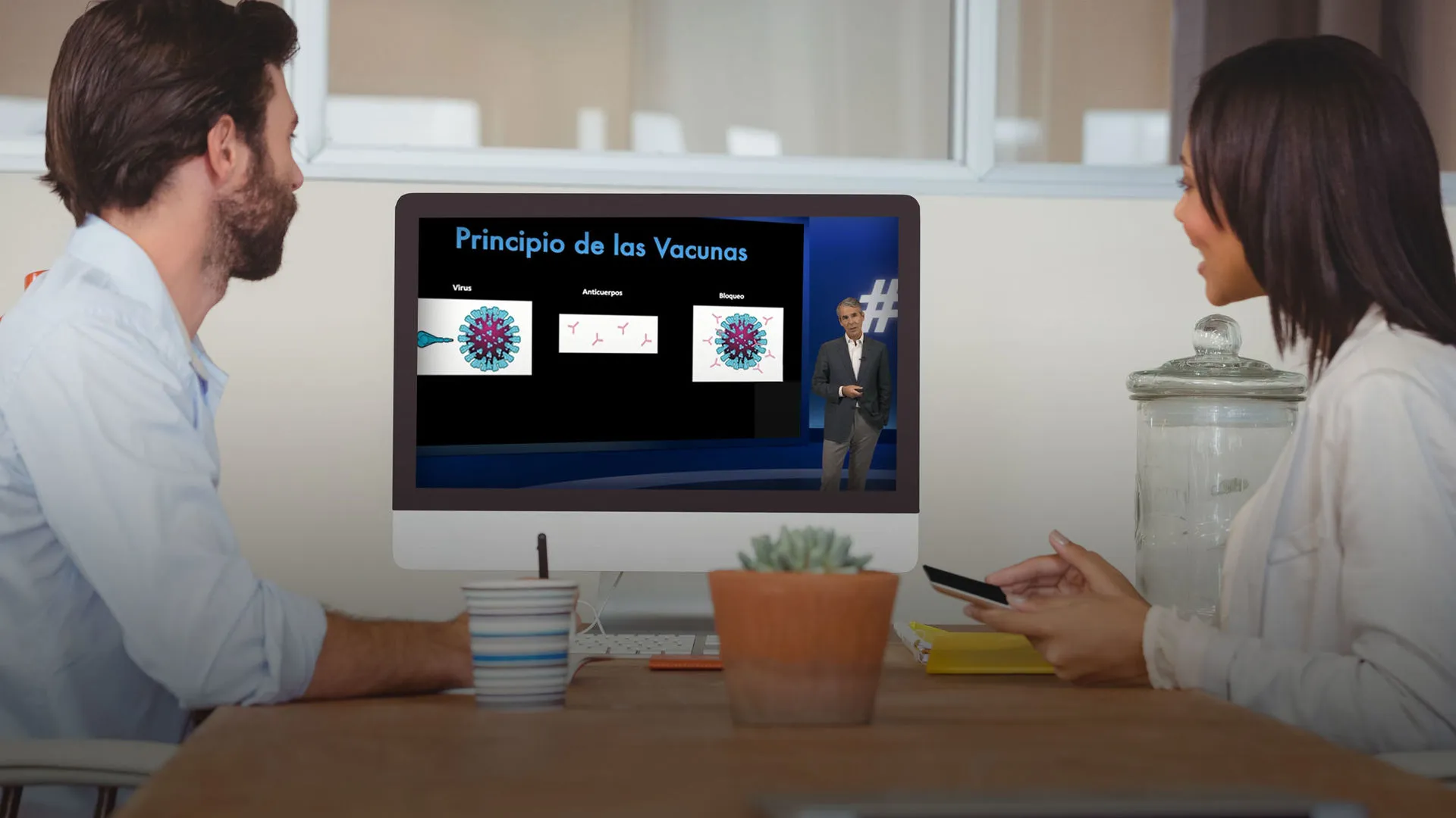 Rector de TecSalud dialoga con padres de familia de PrepaTec MTY