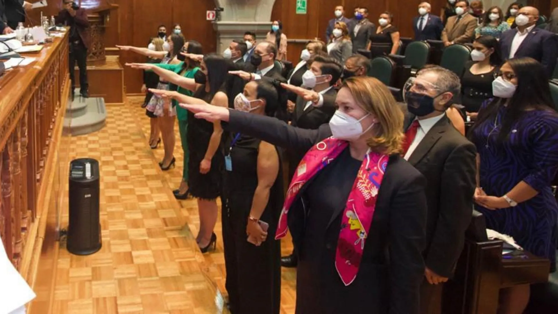 Profesora Tec toma protesta en la comisión anticorrupción