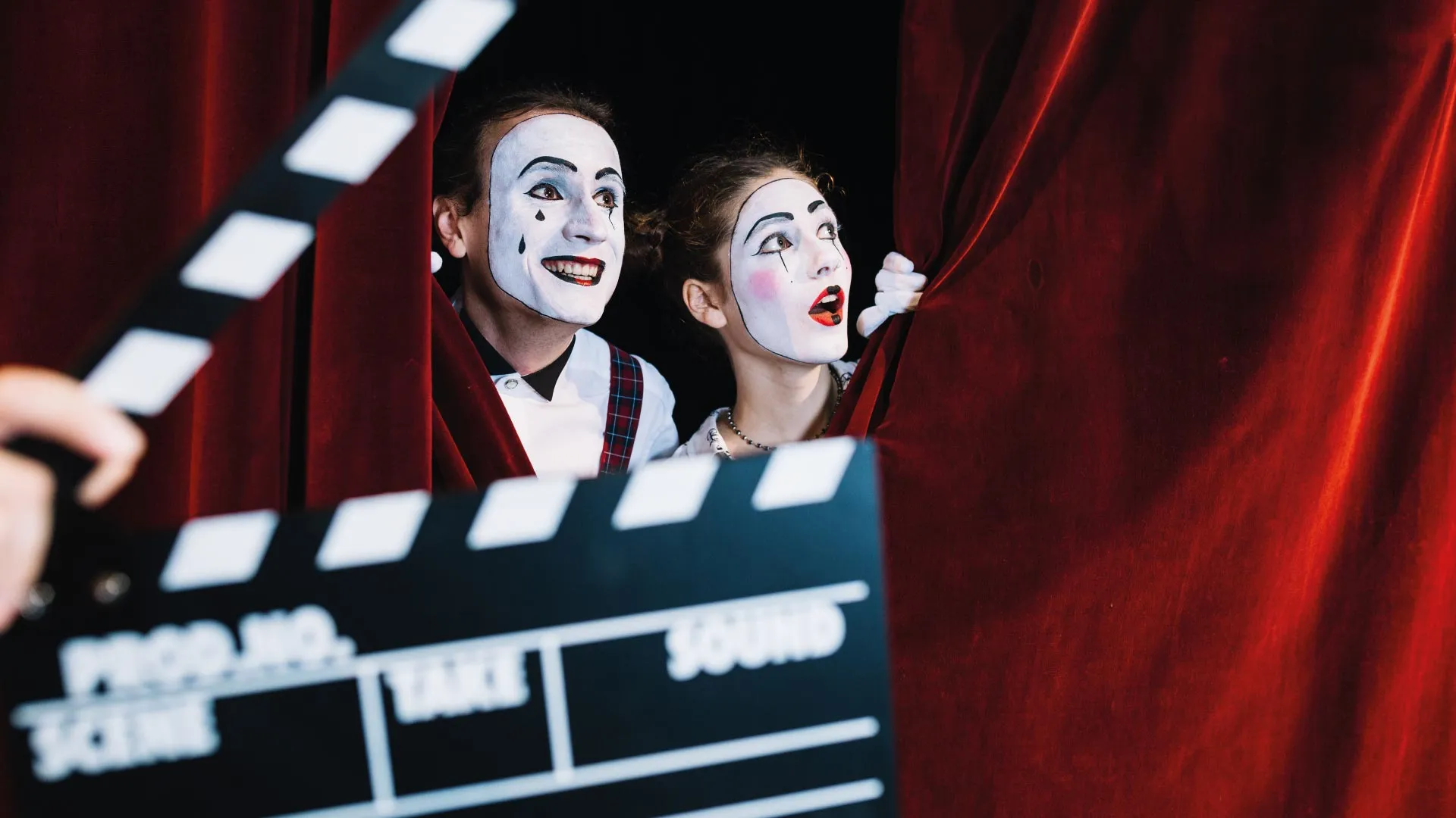 Expertos comparten consejos para producción teatral