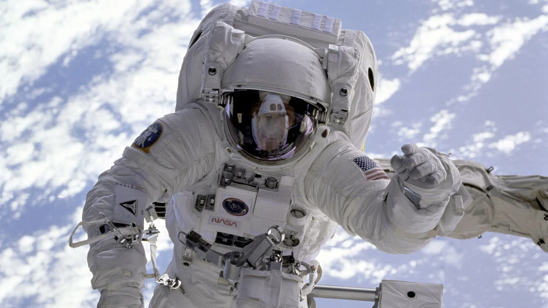 Estudiante Tec cerca de su sueño, participará en programa aeroespacial