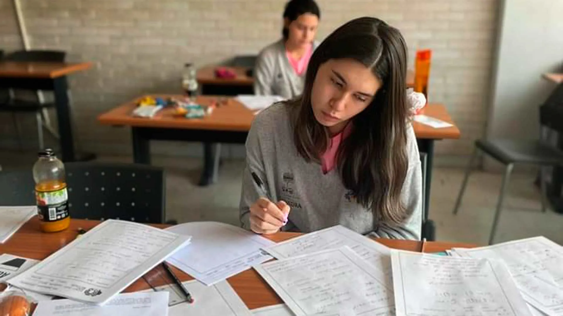 Alexandra Valdepeñas gana bronce en Olimpiada Europea de Matemáticas