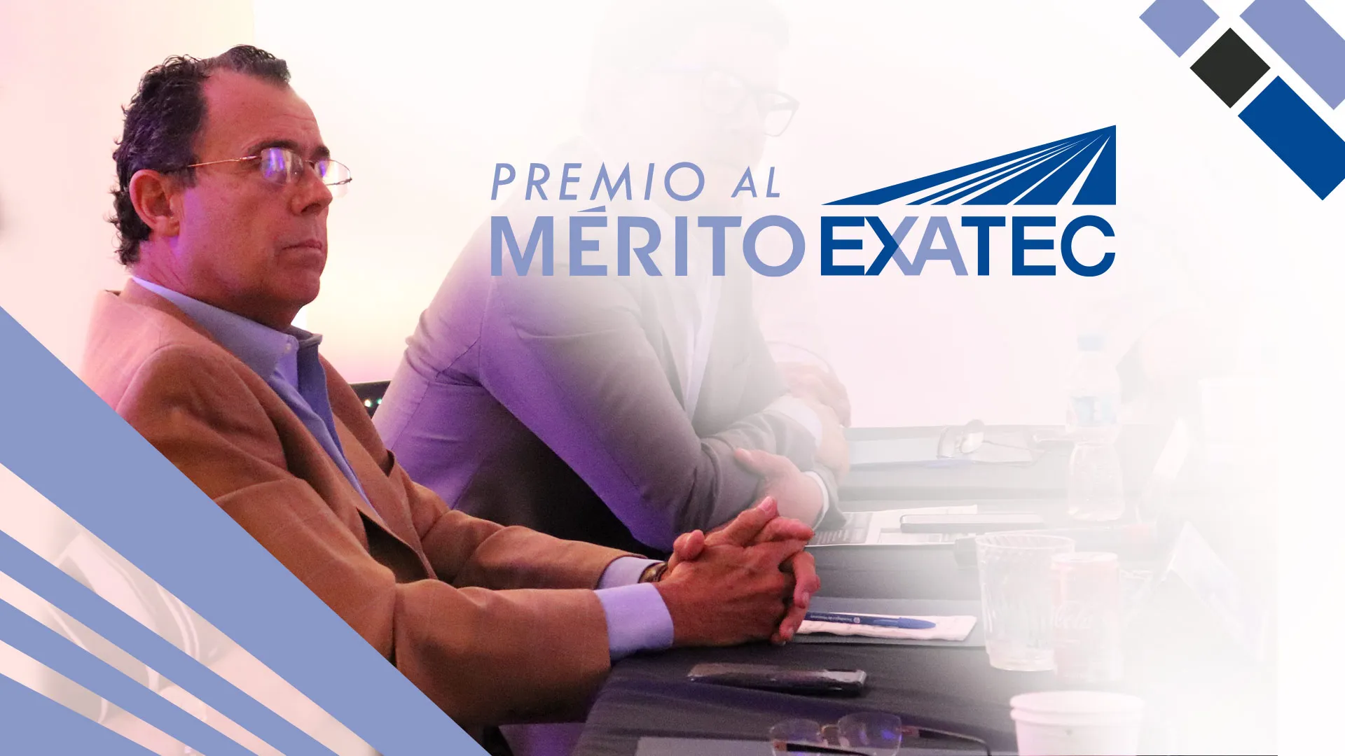 Ariel Obregón, galardonado al Merito EXATEC premio de Tec de Monterrey campus Ciudad Obregón