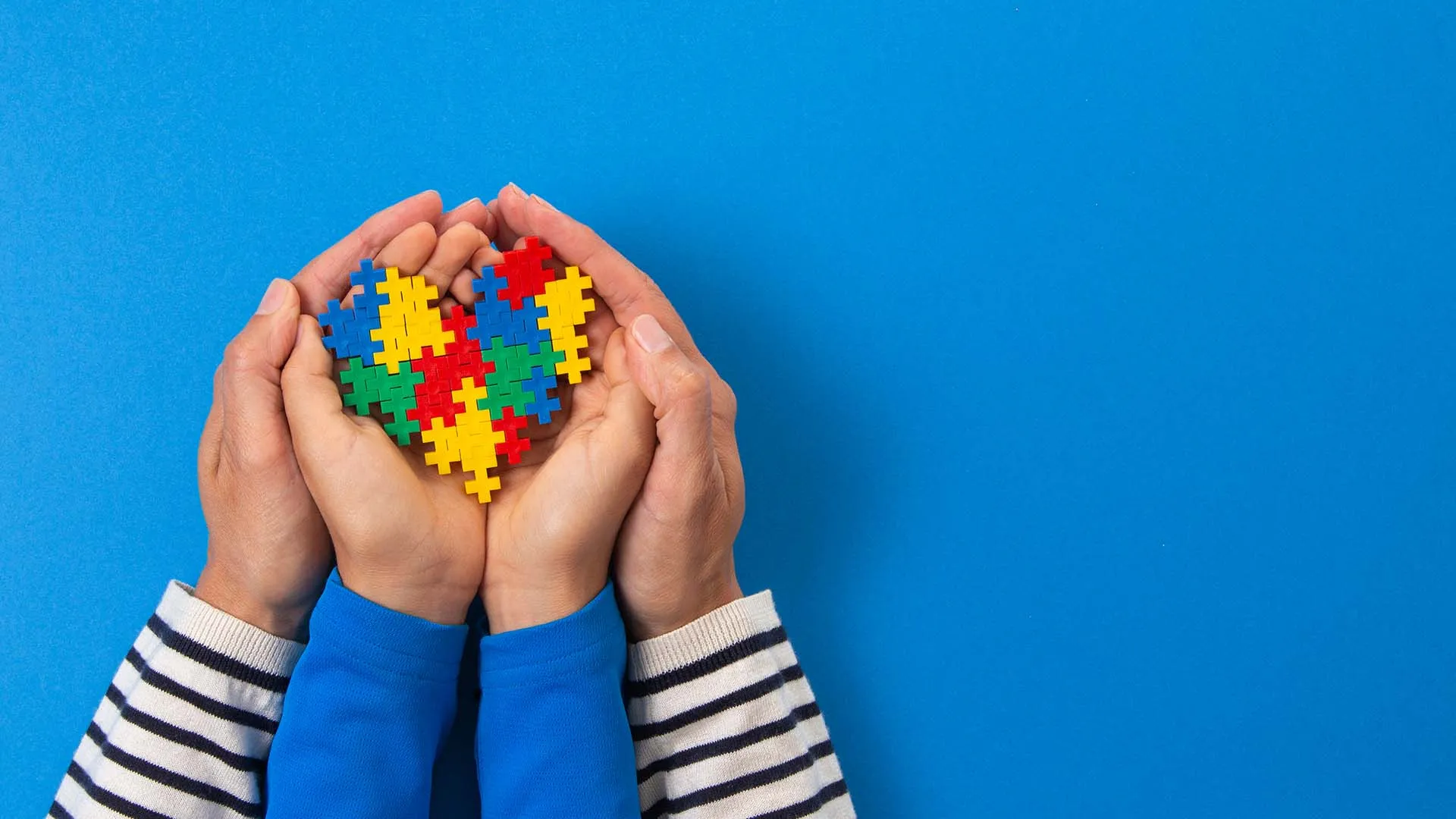 Colaboradora del Tec de Monterrey comparte cómo es su vida junto a su hijo con autismo