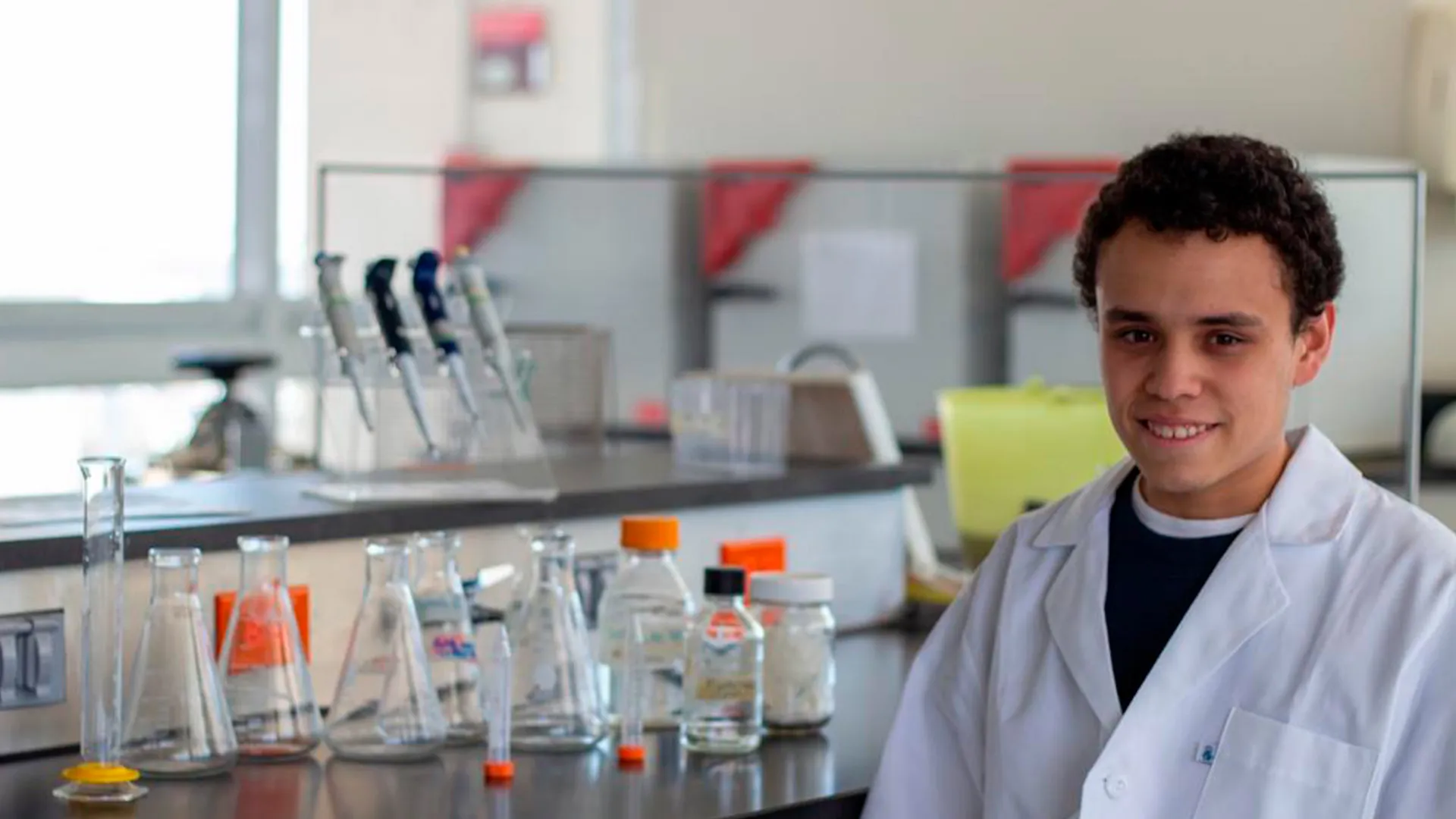 ¡Es mexicano y egresado Tec! gana beca Gates-Cambridge para doctorado