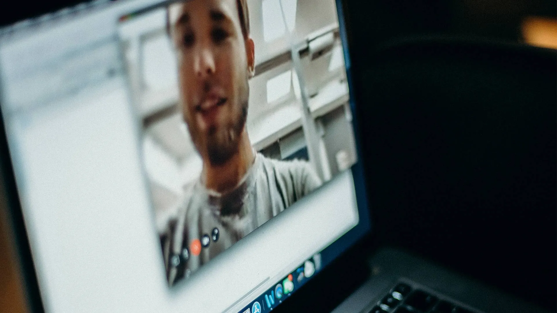 Mientras dormías, ellos debatían en torneo europeo; llegan a semifinal