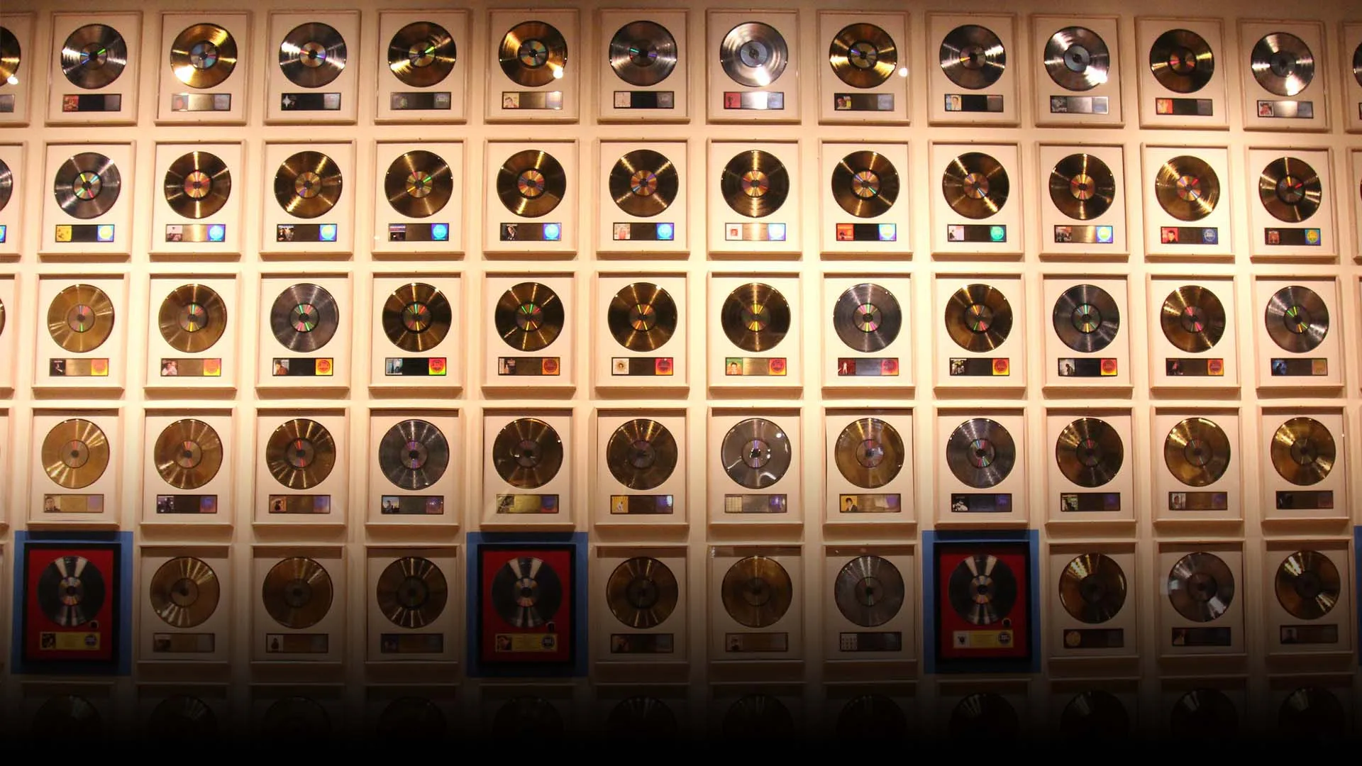 ¡La Academia Latina de la Grabación reconoce a profesor Tec!