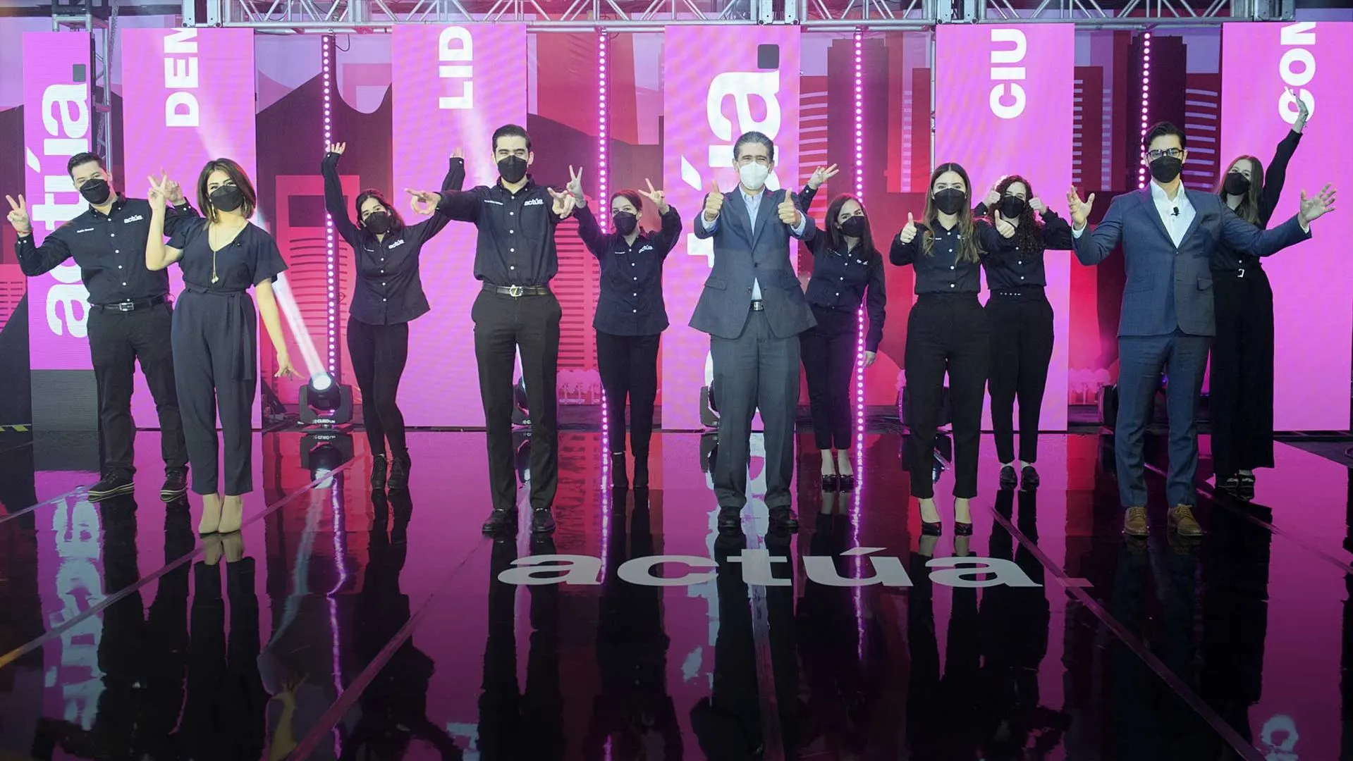 Trascienden y 'actúan' en foros de candidatos y candidatas