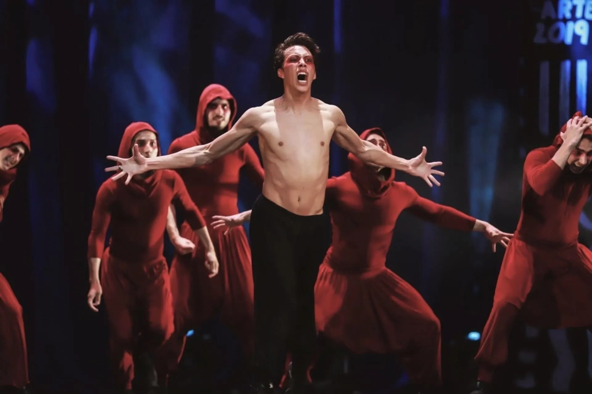 Alumno del Tec Guadalajara participa en montaje de coreografía para el tour “Hecho en México” de Alejandro Fernández