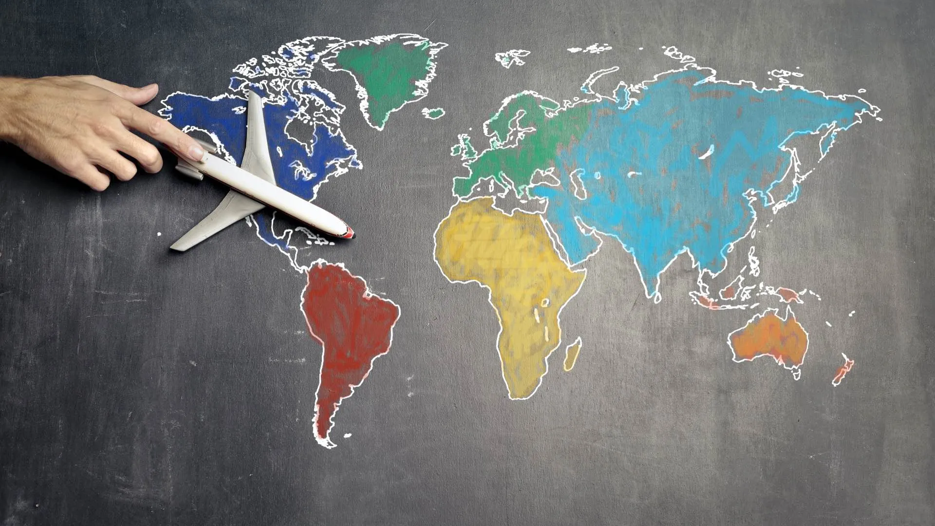 Potosina brilla en concurso internacional de negocios.