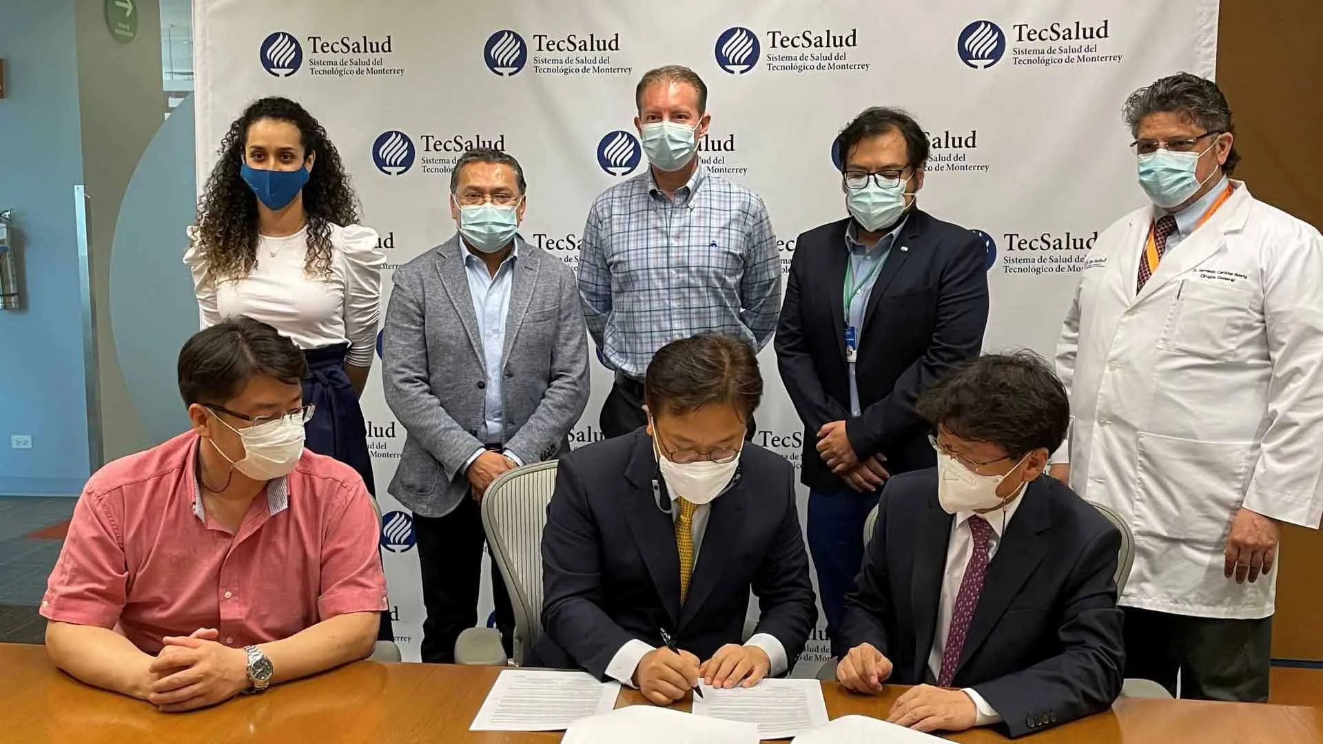 Desarrollará TecSalud protocolo para terapia celular contra COVID-19