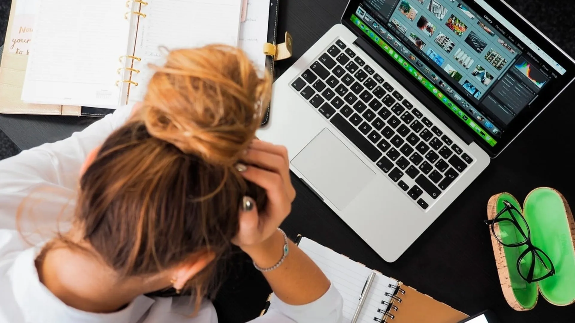 Estudiantes de PrepaTec proponen combatir la falta de empleo en jóvenes con página Web.