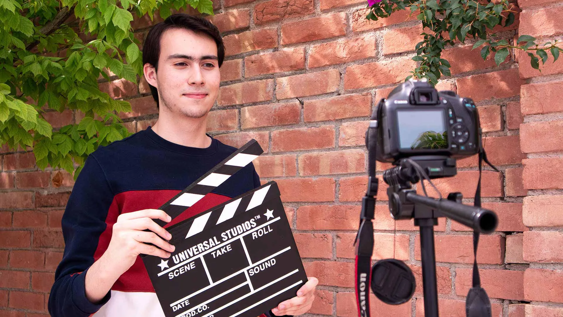 Alumno del Tec estudiando cine