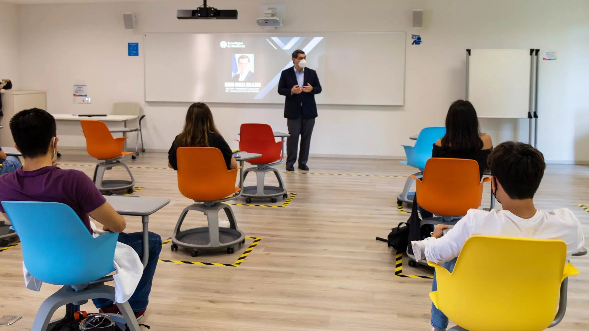 Aulas híbridas: el Tec se apoya en la tecnología para regreso a clases