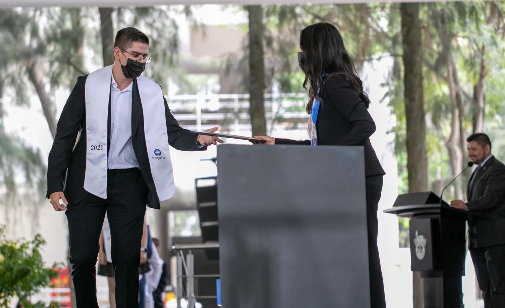Viven graduación presencial alumnos de PrepaTec Guadalajara y PrepaTec Santa Anita